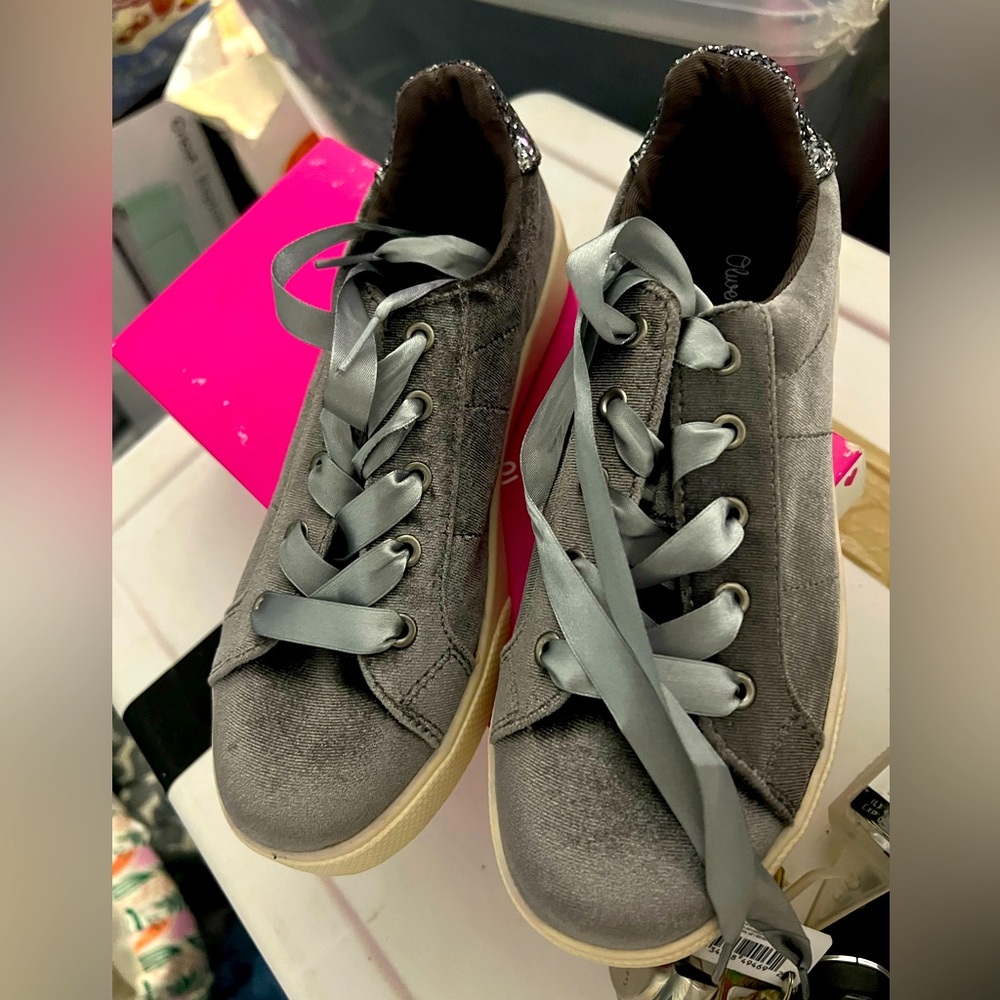 Olive & Edie Sneakers